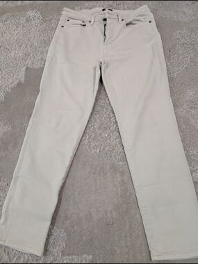 Express Cream/Off-White High-Rise Jeans